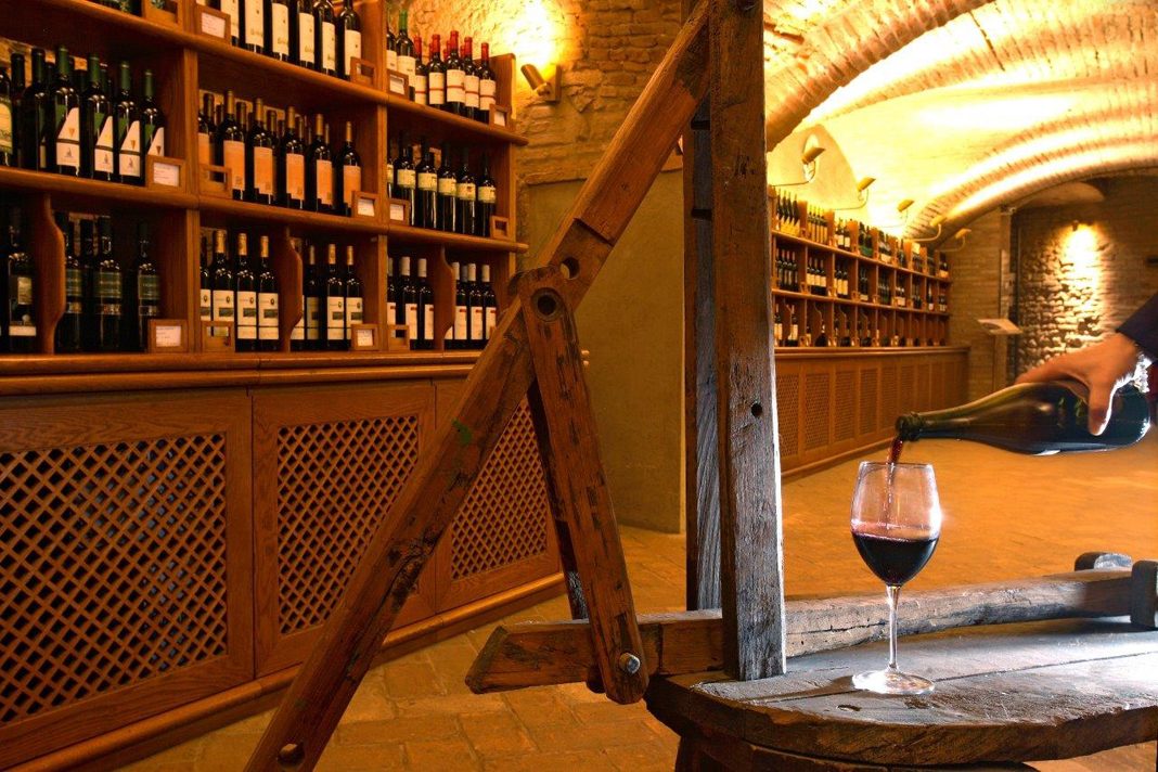 Emilia-Romagna a tutto campo: il vino come il calcio