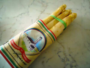 Prodotti tipici locali: l’Asparago bianco di Cantello 