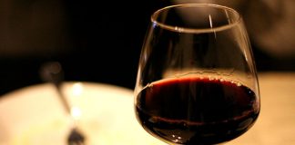 Wine Spectator classifica il Sassicaia 2015 come miglior vino del mondo