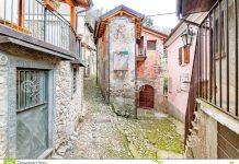 arcumeggia-most-famous-painted-village-province-varese-italy-81646042