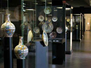 Faenza-Museo-delle-ceramiche-(wikimedia.org)