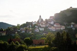 Vista su Riegersburg e sull’omonimo castello, uno dei principali della Stiria